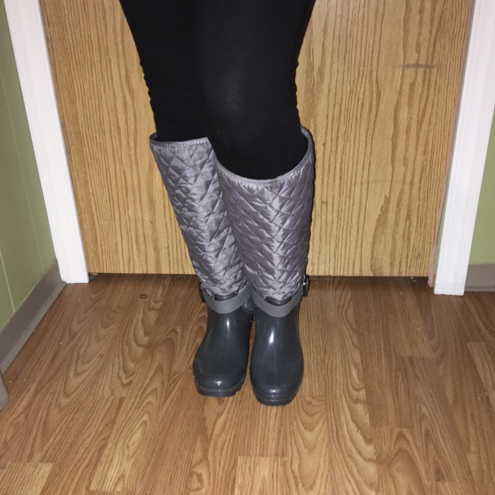 Rain boots